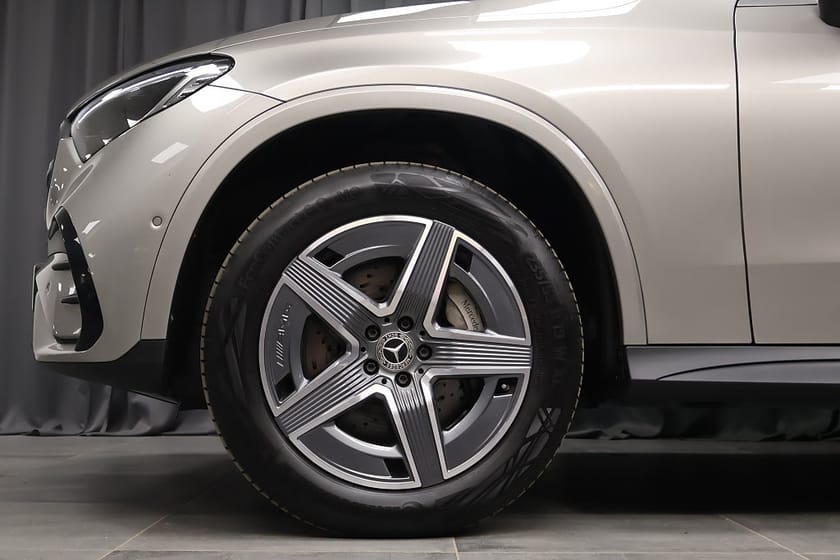 Bild 5 av Mercedes-Benz GLC 300 e 4MATIC