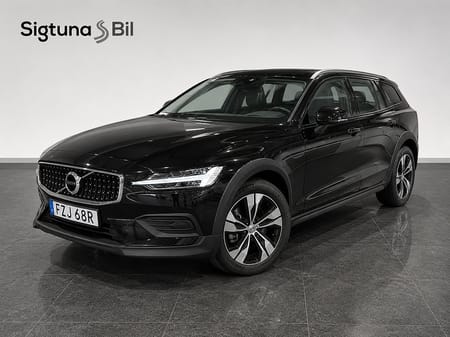 Volvo V60 Cross Country B4 AWD 197hk / Drag / Värmare / Backkamera / Moms