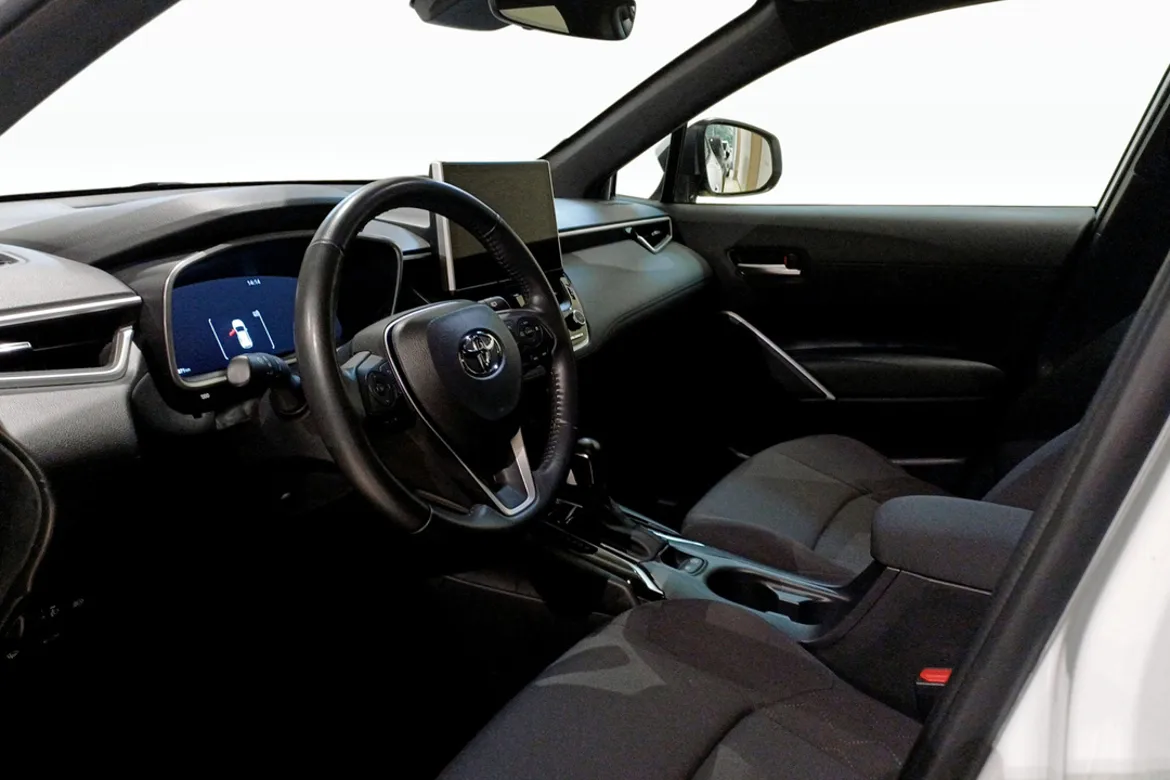 Toyota Corolla Cross Hybrid AWD-i