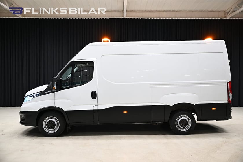 Bild 2 av Iveco Daily 35-140 Van 136HK Automat|Drag|Värmare|Backkamera|LED|3.5ton-drag