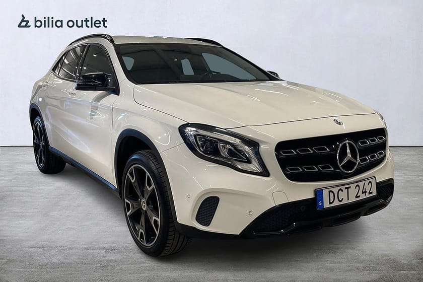 Bild 4 av Mercedes-Benz GLA 180 d Night Package / B-Kam / Navi / Keyless / Nyservad