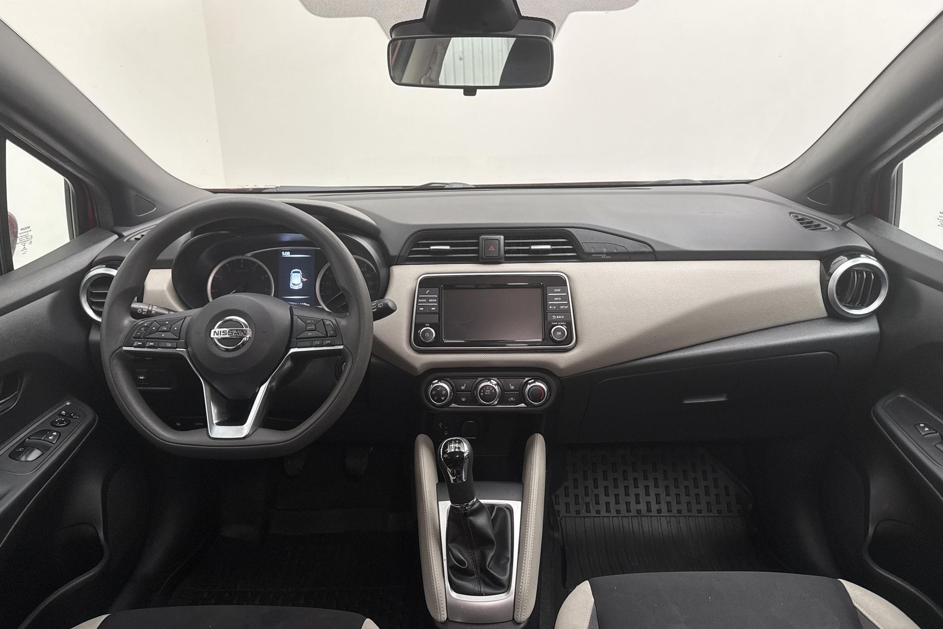 Nissan Micra 1.0 2017, bild 7/10