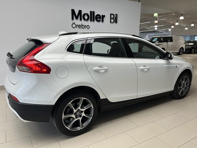 Bild 3 av Volvo V40 Cross Country D2 120hk Ocean Race I Pano