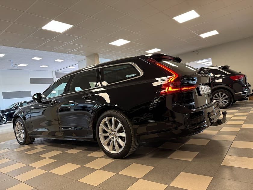 Bild 5 av Volvo V90 B4 Geartronic Panorama Helskinn B-Kamera Drag  CarPlay