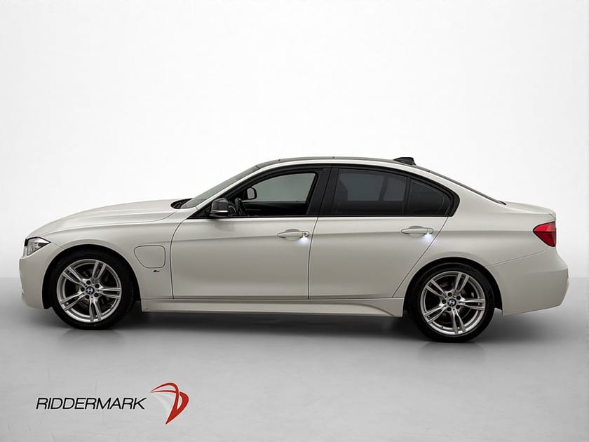 Bild 4 av BMW 330e Sedan 252hk M Sport HK Taklucka Navi Carplay