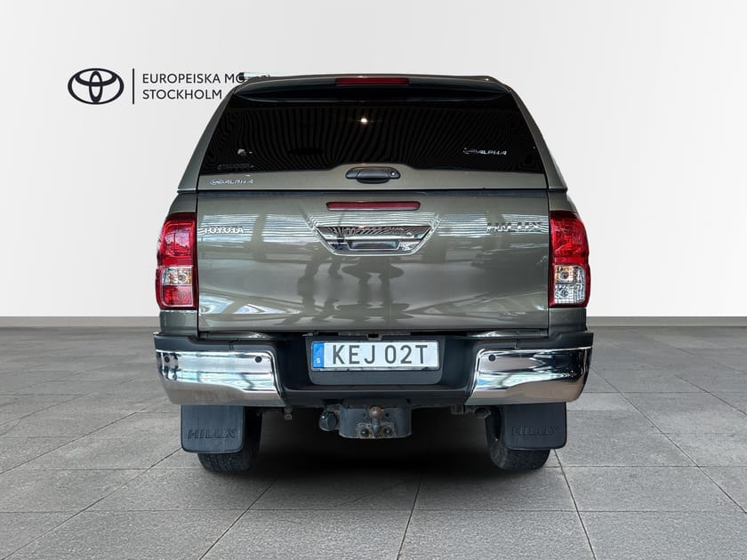 Bild 5 av Toyota Hilux Dubbelhytt 2,8 AWD D-CAB Hero Vinterhjul / Moms