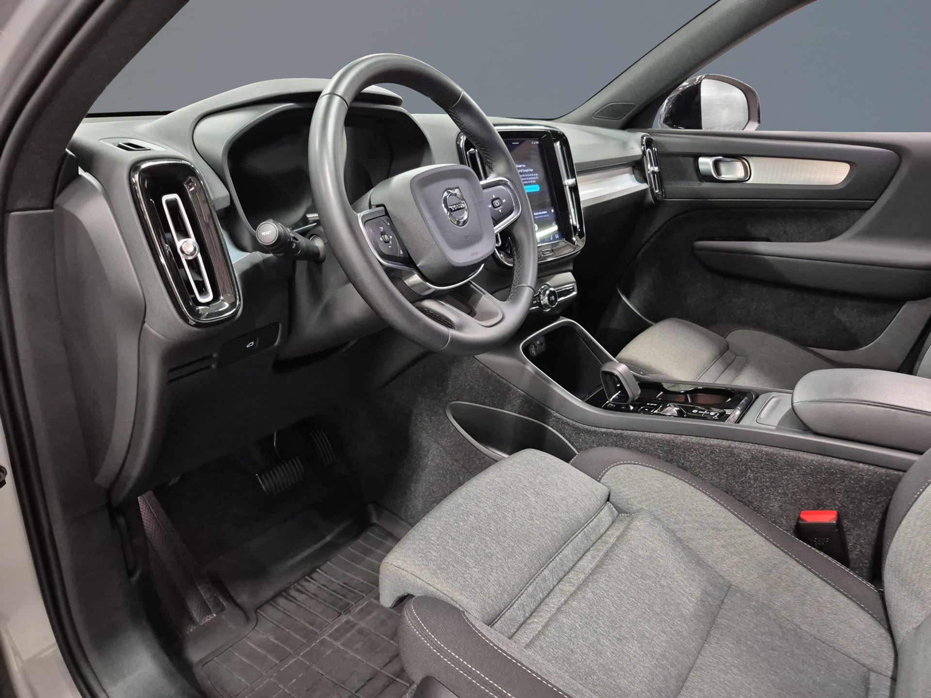 Volvo XC40 B3 FWD Bensin Plus Dark 2025, bild 5/10