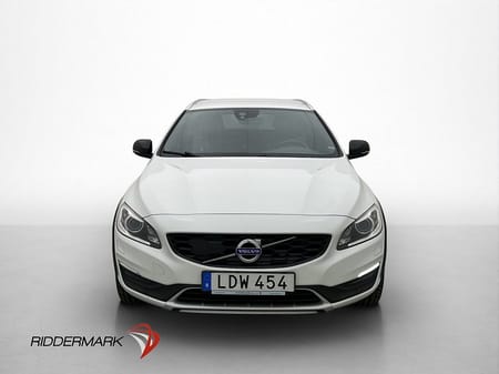 Volvo V60 Cross Country D4 190hk AWD Summum Värmare VOC Drag