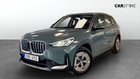 BMW iX1 xDrive30 DRAG NAVI KAMERA MOMS 306HK