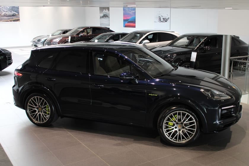 Bild 5 av Porsche Cayenne E-Hybrid Platinum Editon