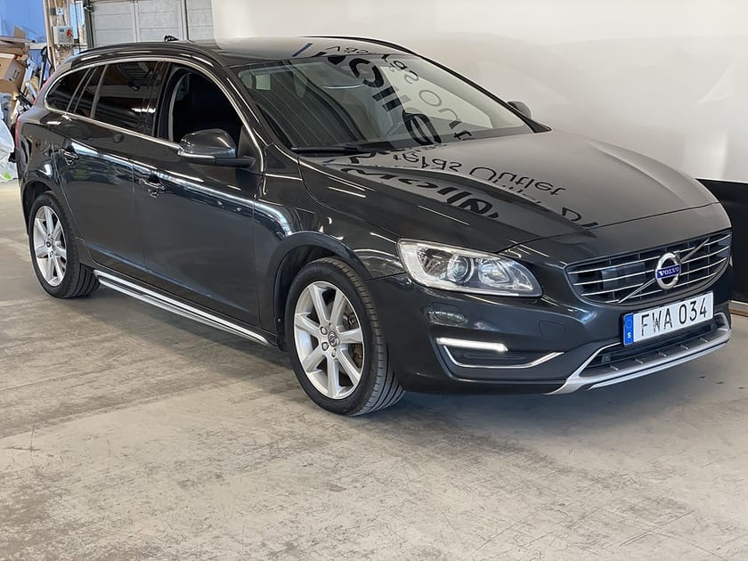 Bild 1 av Volvo V60 D4 Momentum 190hk Värmare Drag Gps Backkamera