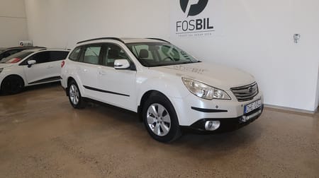 Subaru Outback 3.6 4WD Exclusive Navi-Kamera-Drag Full servicebok