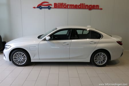 BMW 330e Sedan 330 292hk Luxury Line Navi V-Hjul