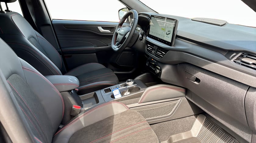 Bild 3 av Ford Kuga Plug-In Hybrid ST-LINE X 2.5PHEV FWD 243HK BLACK EDITION DEMO