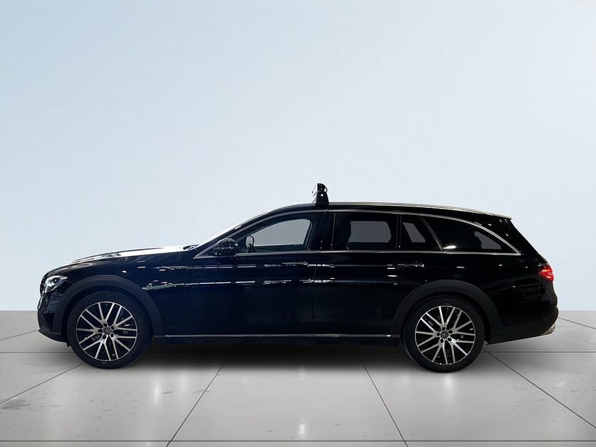 Bild 4 av Mercedes-Benz E 400 d 4MATIC All-Terrain 9G Avantgarde 360° Drag HuD MoK SoV