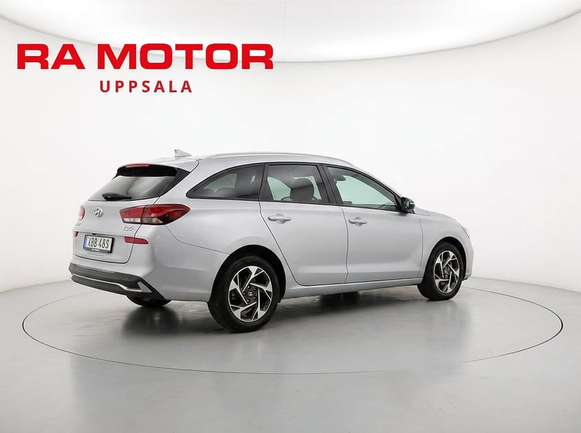 Bild 4 av Hyundai i30 Kombi 1,0 T-GDi DCT MHEV Essential CarPlay Kamera