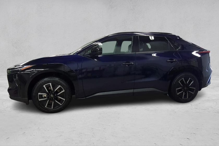 Bilde 2 av Toyota bZ4X AWD Active Tech - LED - El.bakluke - 360 kamera