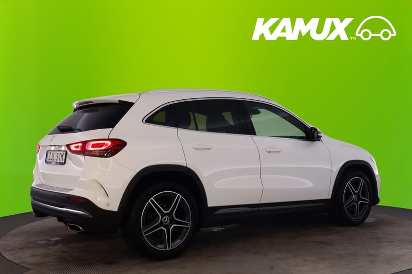 Bild 2 av Mercedes-Benz GLA 200 AMG Sportpaket Widescreen Navigation Drag B-Kam