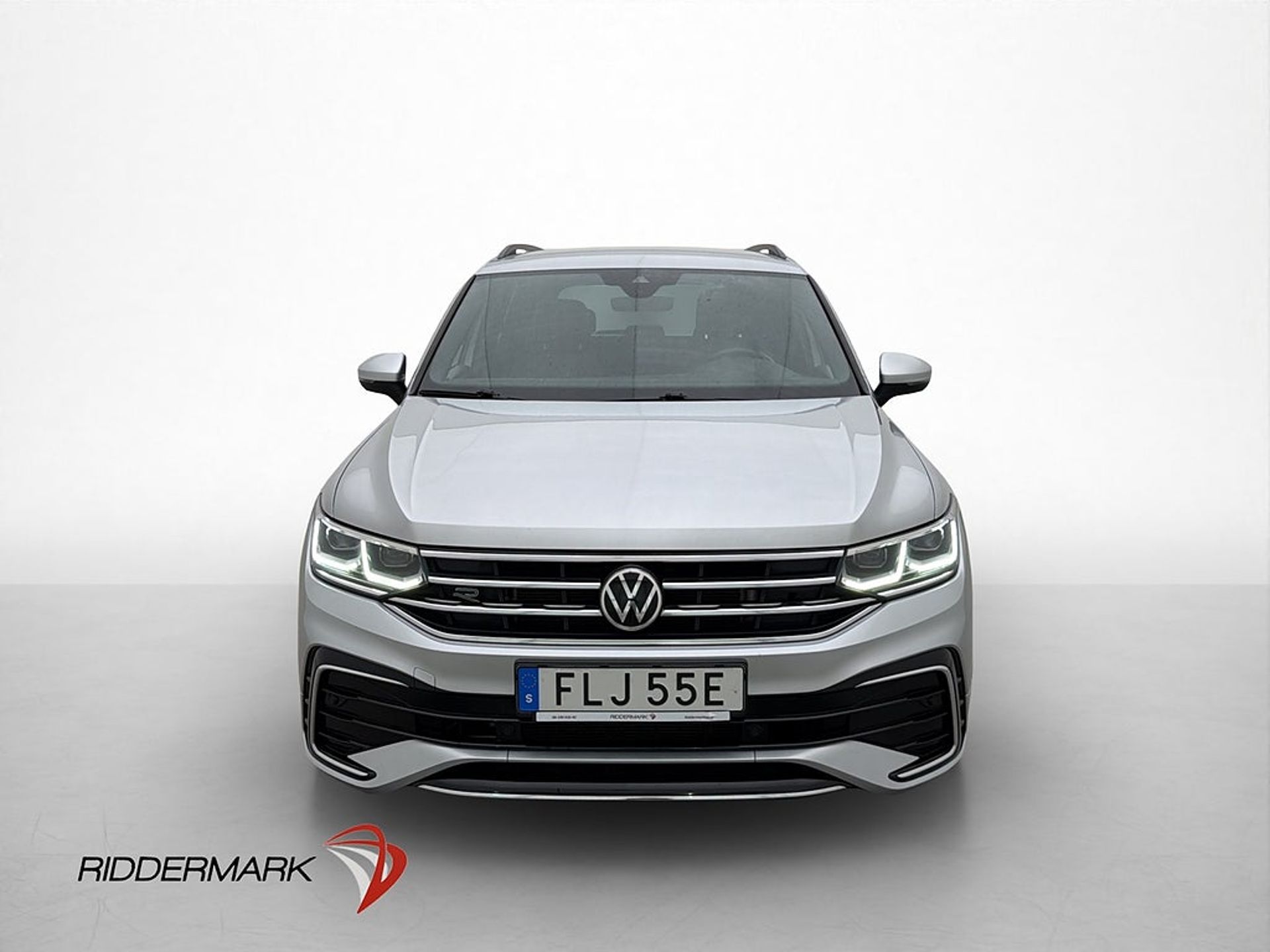 Volkswagen Tiguan 2021, bild 2/10