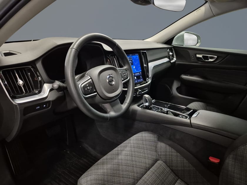 Bild 5 av Volvo V60 Recharge T6 AWD Core Bright//Dragkrok//