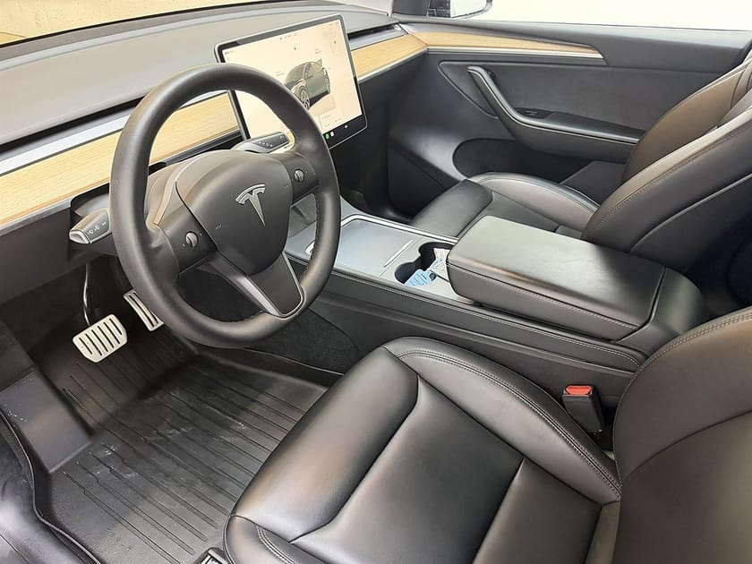 Bild 3 av Tesla Model Y Performance 534hk AWD MOMS Pano/Navi/Bkamera/Läder/1Brukare