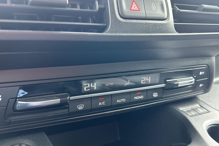 Bild 5 av Peugeot Partner Utökad Last PRO+ L1 | NORDIC PACK | NY KAMREM