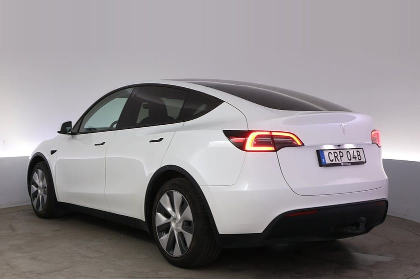 Bild 4 av Tesla Model Y Standard Range RWD Autopilot Pano Drag V-hjul
