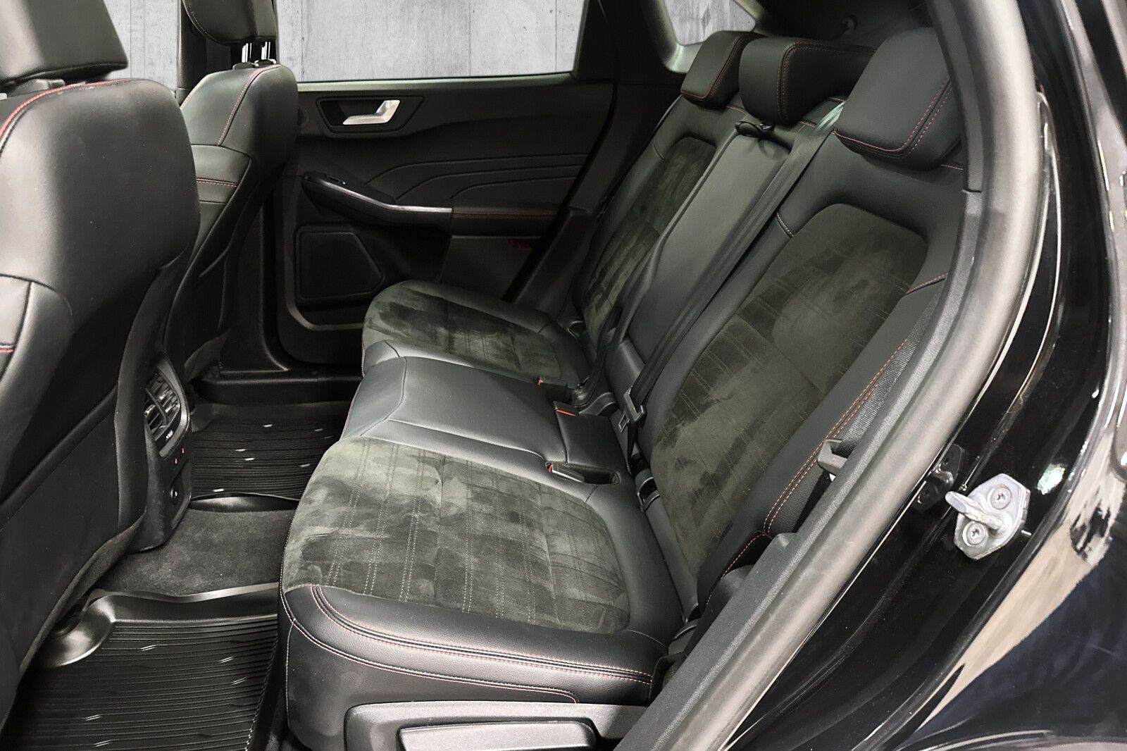 Ford Kuga Hybrid AWD bilde 15