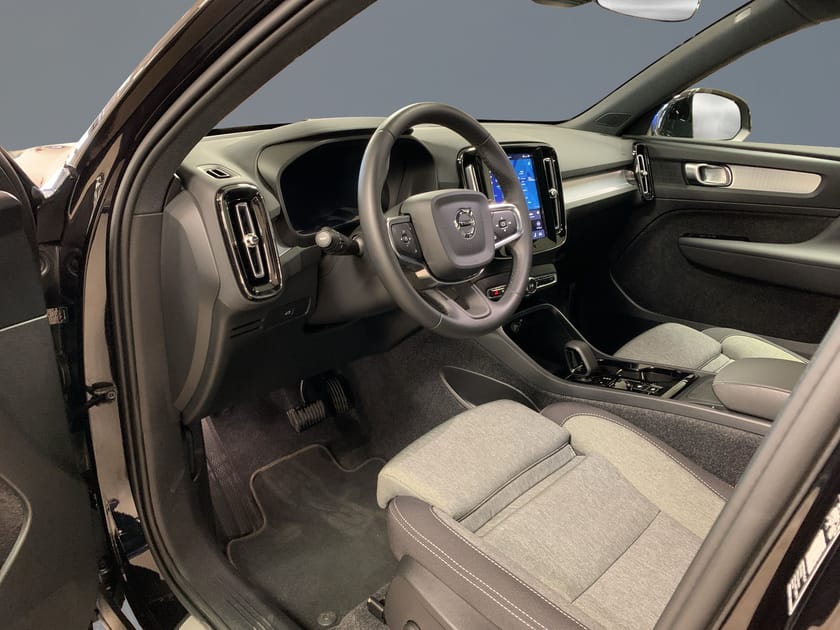 Bild 5 av Volvo XC40 B4 FWD Bensin Plus Dark//Adaptiv Farthållare//Kamera//