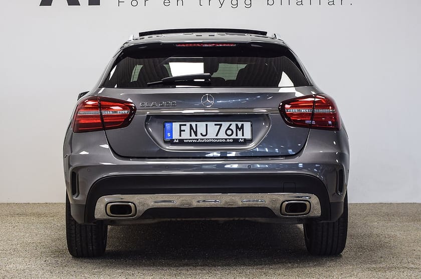 Bild 5 av Mercedes-Benz GLA 200 AMG Line Pano Skinn CarPlay B-Kamera