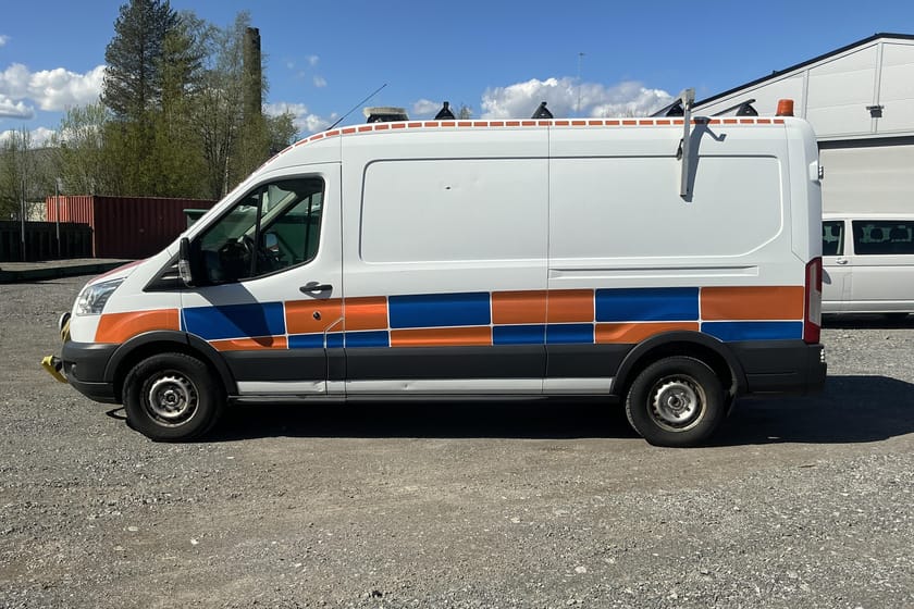 Bild 3 av Ford Transit 350 2.2 TDCi AWD (125hk) Reparationsobjekt