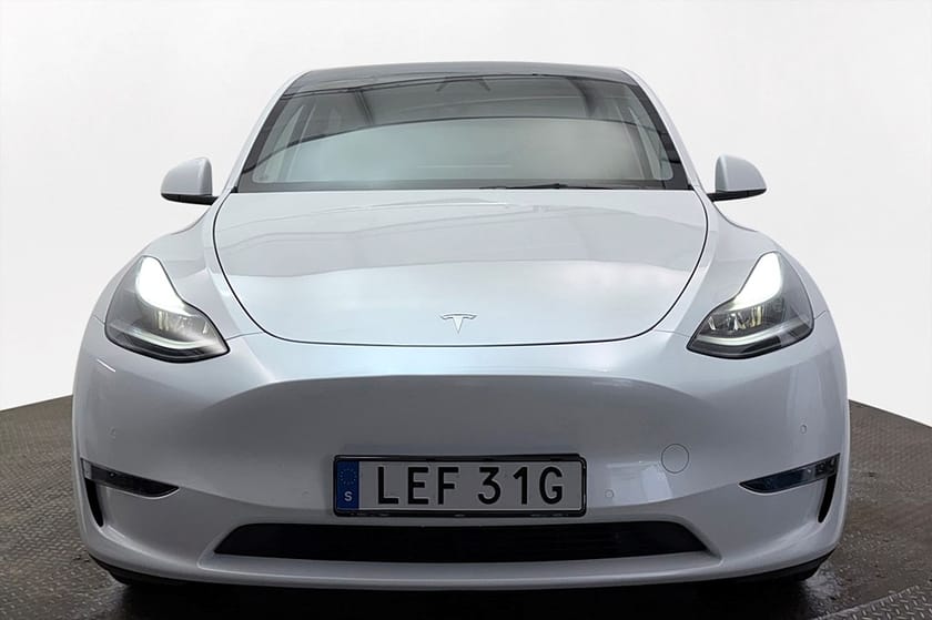 Bild 3 av Tesla Model Y Long Range AWD R Drag Pano Läder Navi Premiumljud VPump 514hk