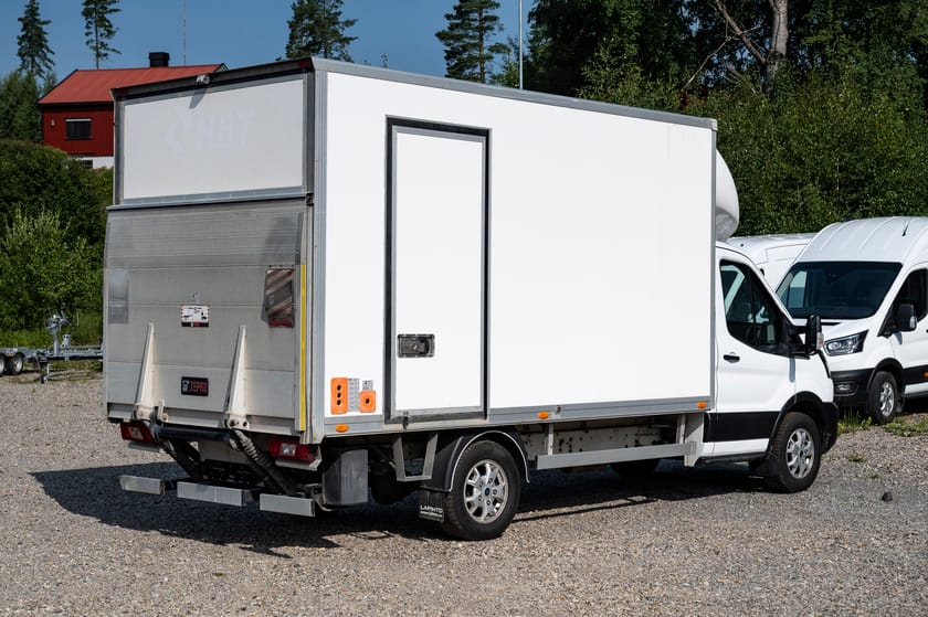 Bilde 5 av Ford Transit 350 Karosseri Cab 2.0 EcoBlue skapbil Auksjon! Les tekst!