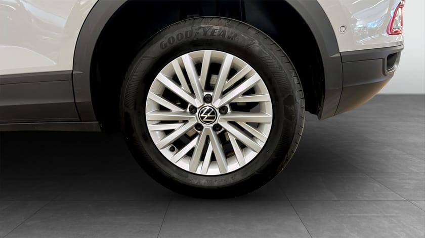 Bild 5 av Volkswagen T-Roc 1.0 TSI 110/Backkamera/värmare