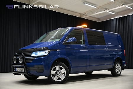 Volkswagen Transporter Kombi 4Motion DSG 150HK Dubbelhytt|Nedlackad|LED|Nykamrem