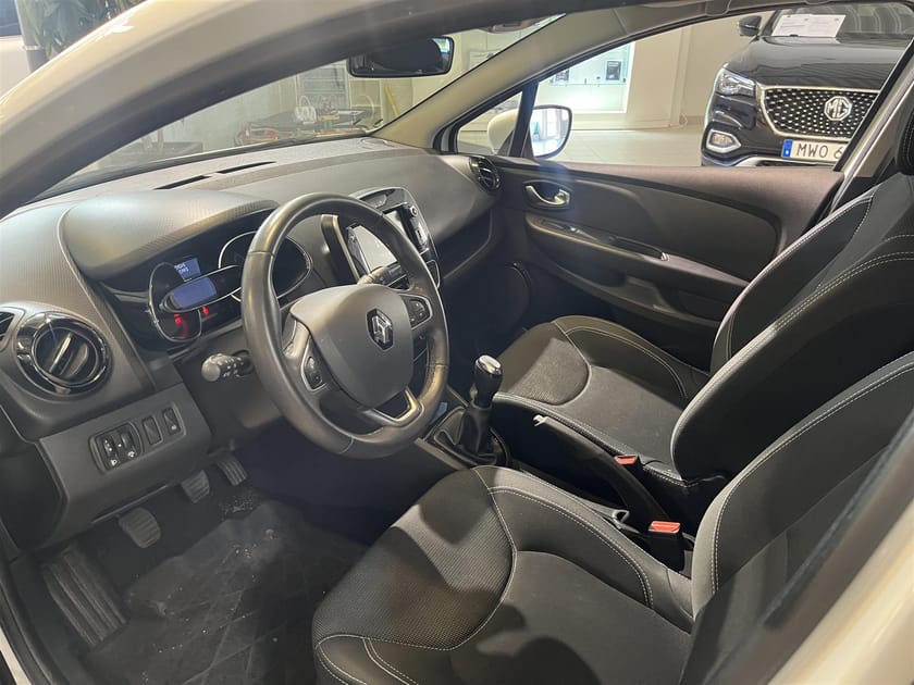 Bild 2 av Renault Clio 0.9 TCe Manuell, 90hk, 2019, Backsensor