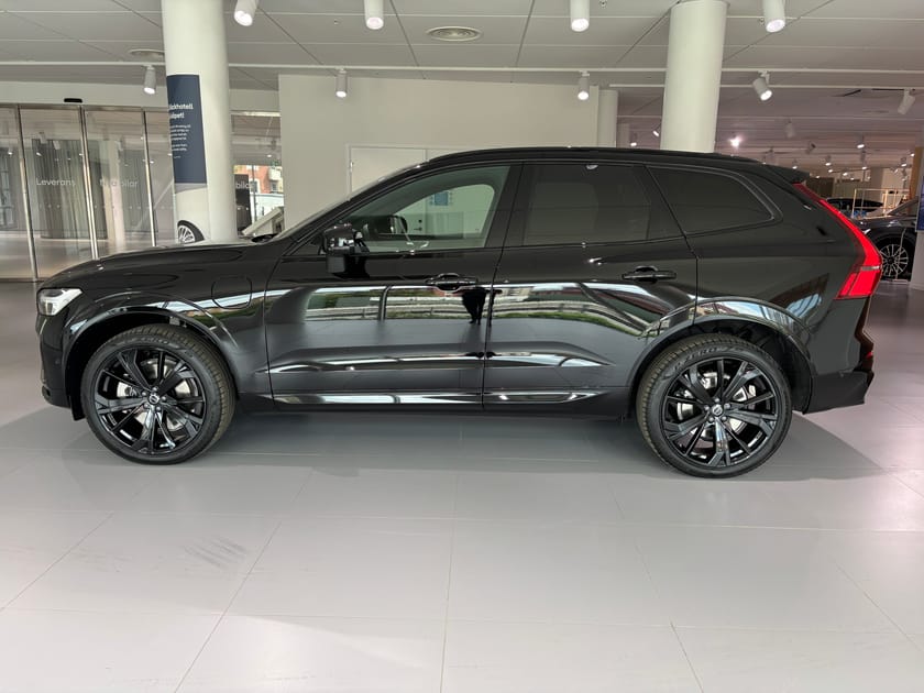 Bild 3 av Volvo XC60 T6 Plus Black Nordic Edition