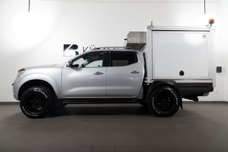 Nissan Navara Dubbelhytt 2.3 dCi 4WD 190hk Moms/Glastak/Hundkåpa