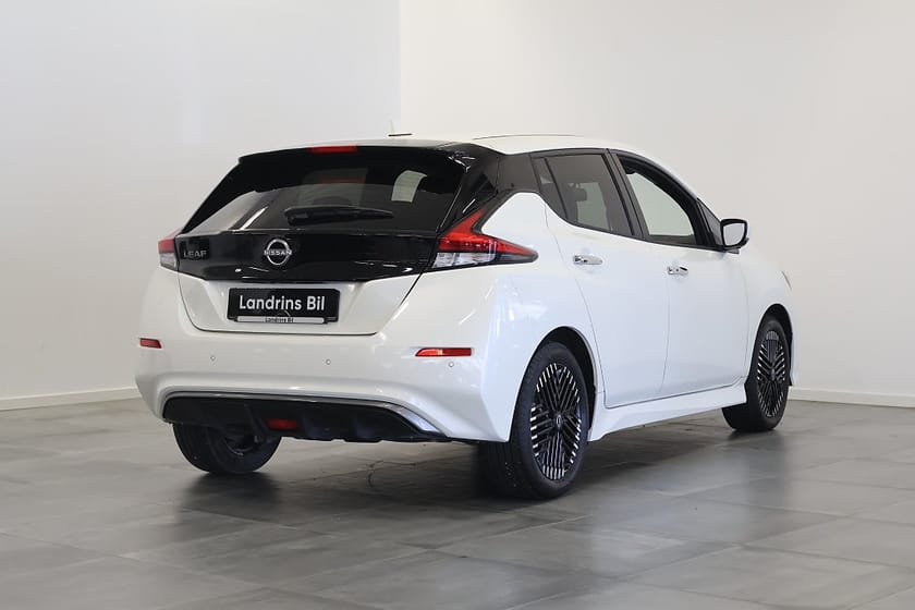 Bild 3 av Nissan Leaf N-Connecta 40 kwh / 360° / V-Hjul / Värmepump / Nyserv