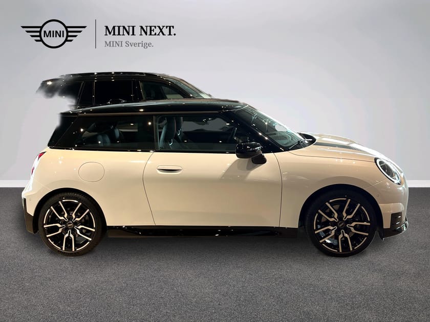 Bild 2 av MINI Cooper SE John Works Trim, Paket S