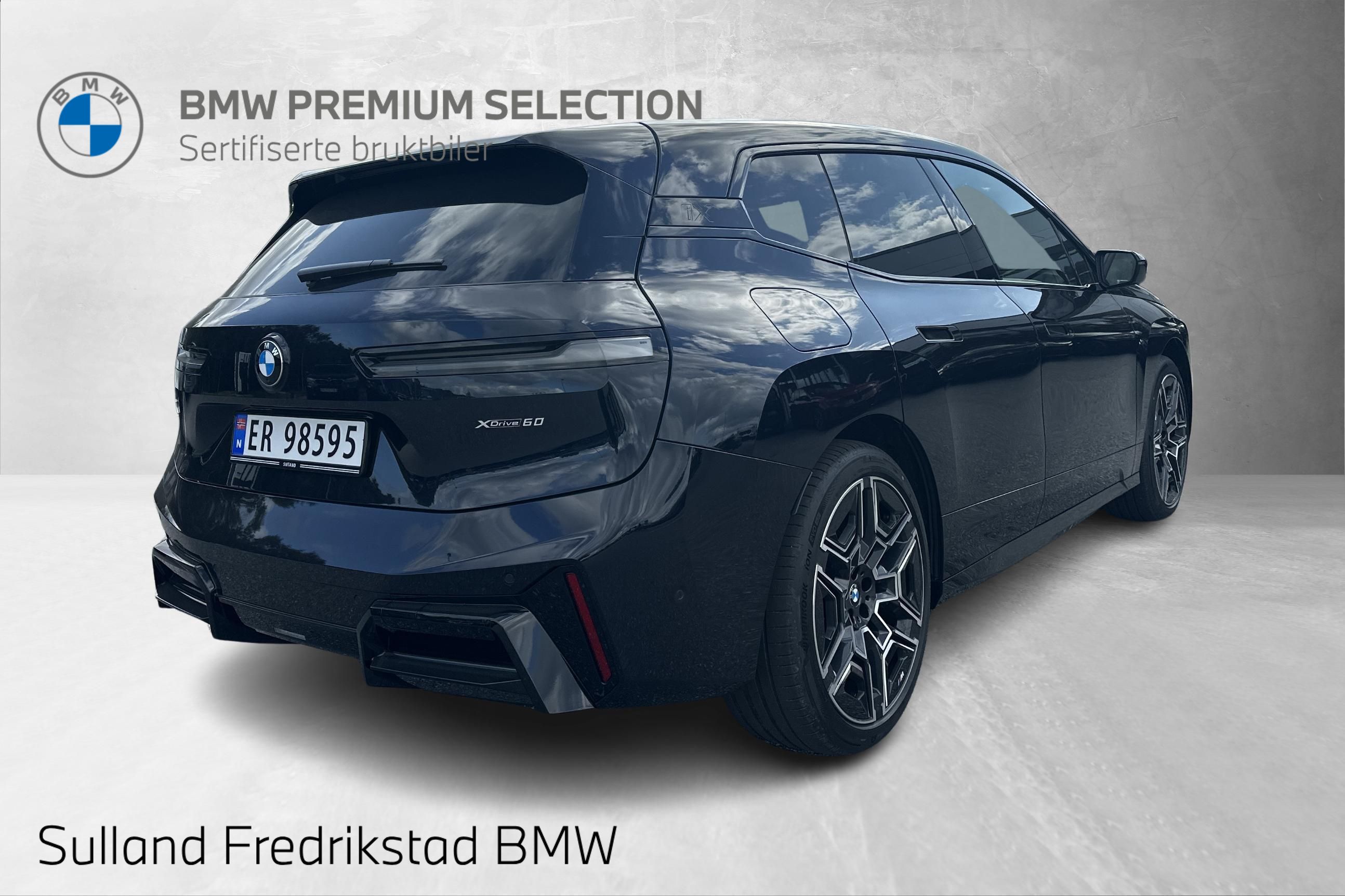 BMW iX xDrive60, 544ps, 2026