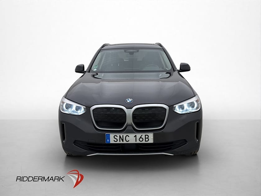 Bild 3 av BMW iX3 286hk Charged Pano Drag Skinn Kamera Navi MOMS