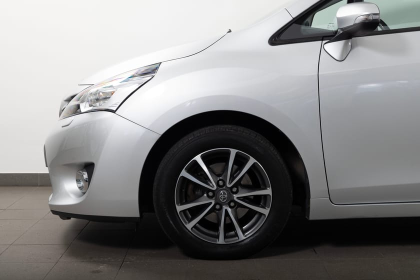 Bild 4 av Toyota Verso 2.0 D-4D Manuell 126hk 7-sits Pano/Bkamera/Drag