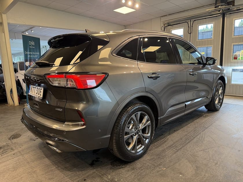 Bild 4 av Ford Kuga Plug-In Hybrid E-CVT ST-Line Drag Gps B&O BLIS SE SPEC