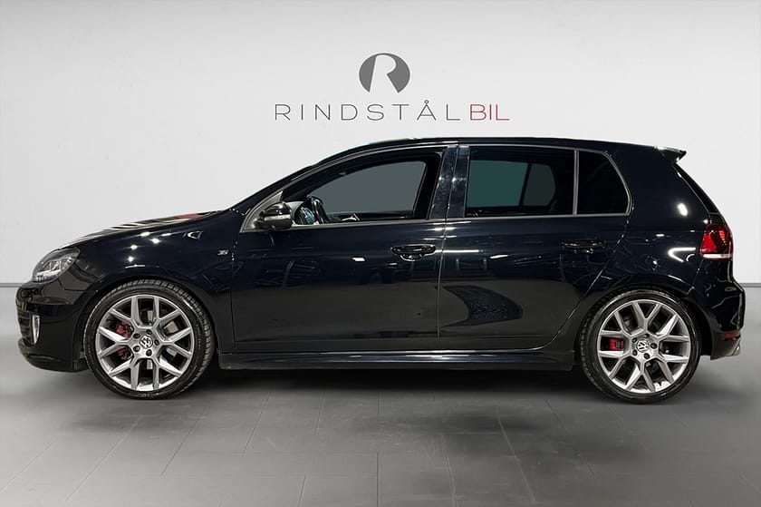 Bild 4 av Volkswagen Golf  GTI Edition 35 2.0 TSI 235 HK DSG DRAG M-VÄRM BACKAMERA