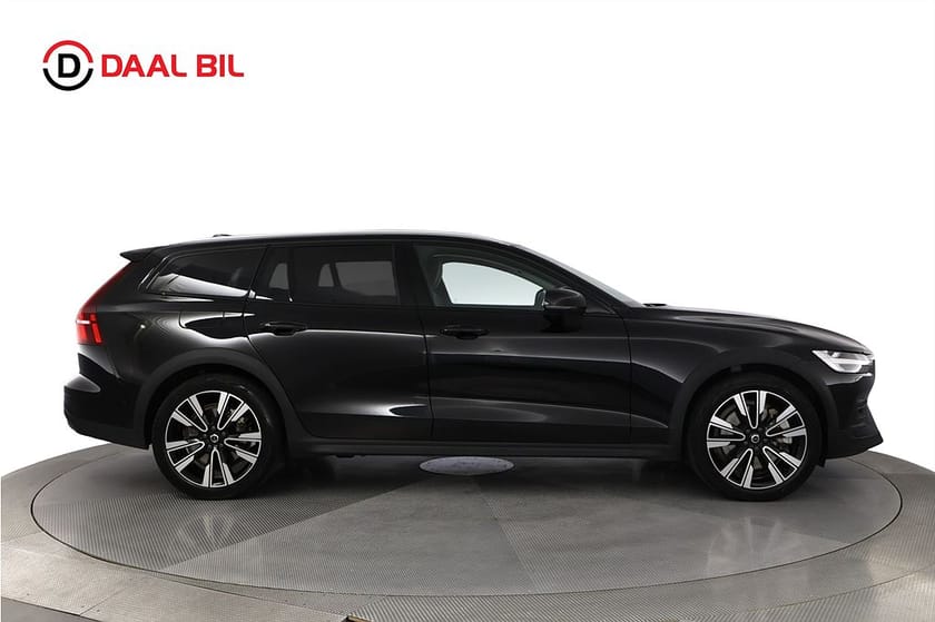Bild 5 av Volvo V60 Cross Country B5 MILDHYBRID AWD 250HK ULTIMATE BRIGHT PANO H/K® DRAG