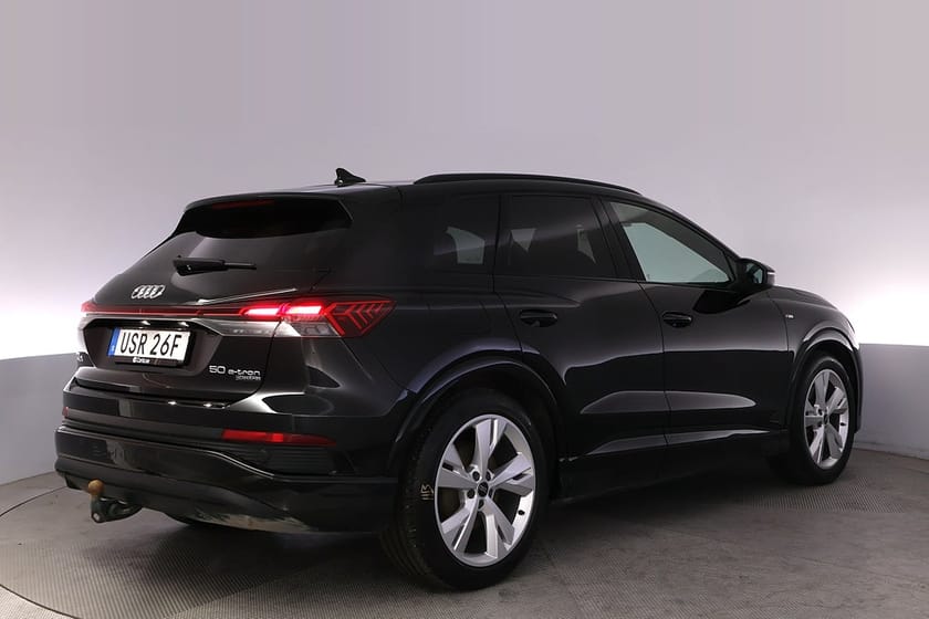 Bild 5 av Audi Q4 50 e-tron quattro S line Sonos Drag Kamera AdapFarth