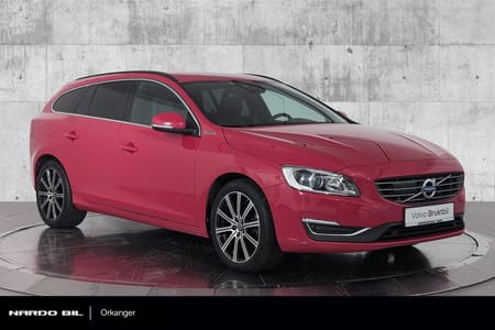 Volvo V60 Polestar-optimalisering D5 Plug-in Hybrid AWD -AWD - 288 Hk - Momentum - ACC - Webasto -Skinn