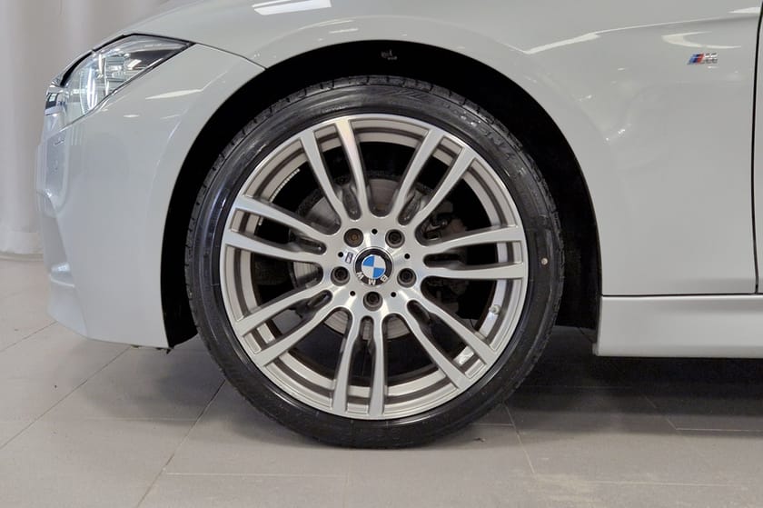 Bild 3 av BMW 320i xDrive Touring M Sport | Drag | Navi | 184 hk Aut
