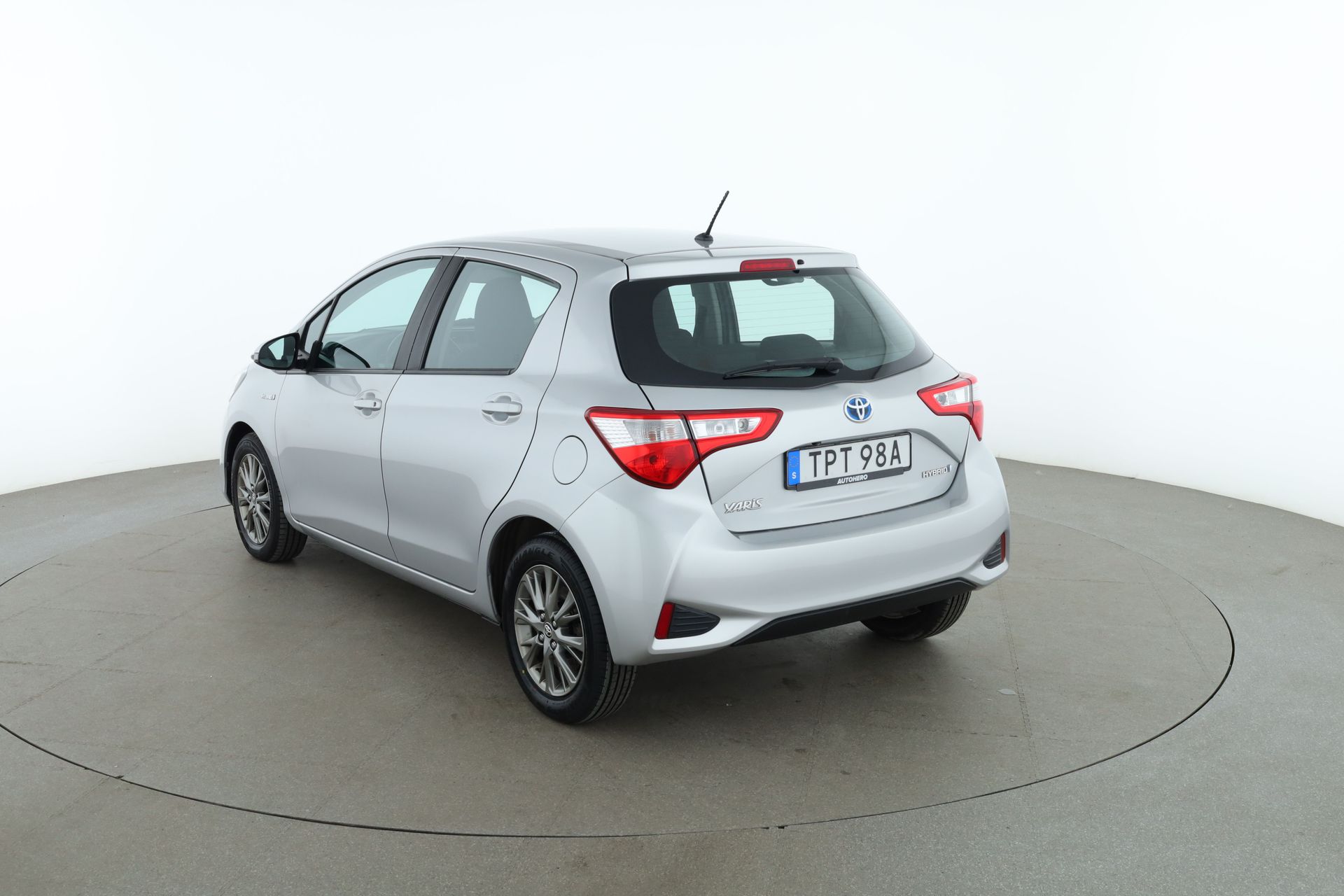 Toyota Yaris Hybrid 2019, bild 3/10